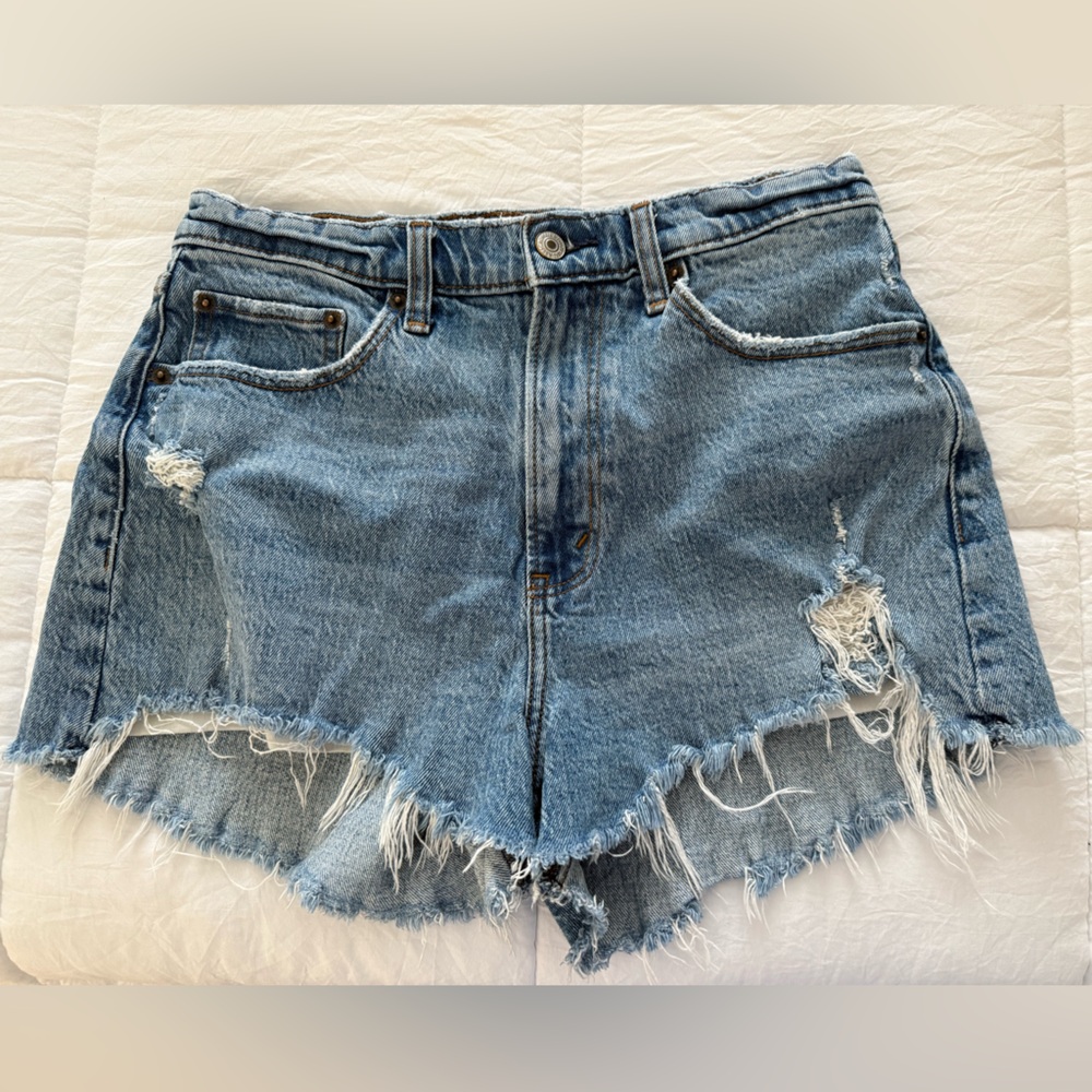 Abercrombie & Fitch Curve Love The Mom Short High Rise shorts